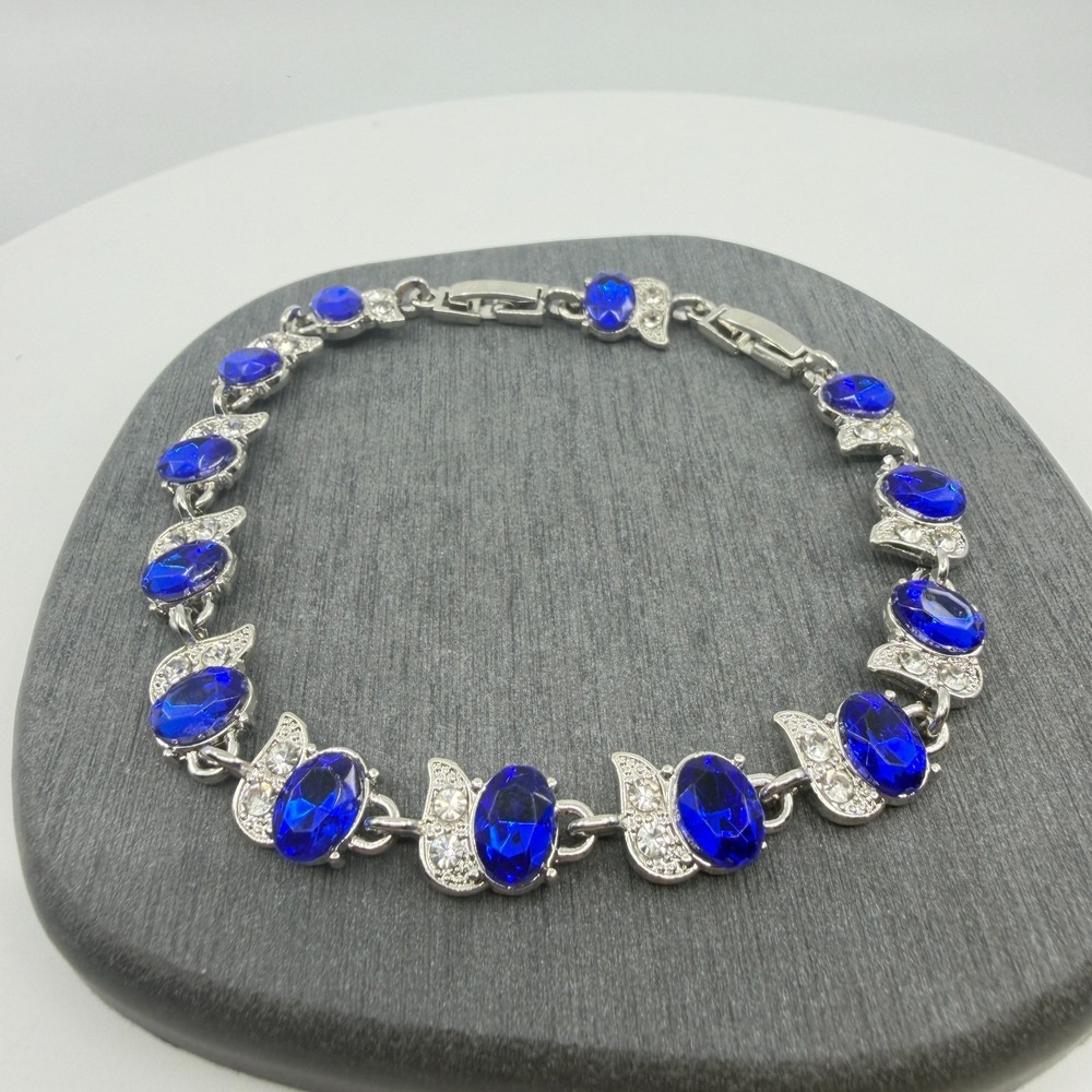 Stunning Royal Blue Oval Crystal Silver Tone Link Bracelet Glamorous Statement